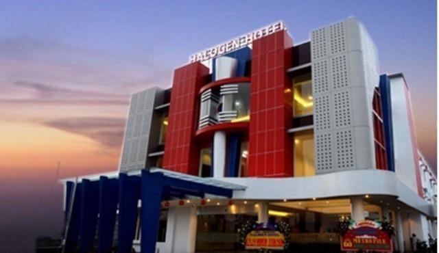 Halogen Hotel