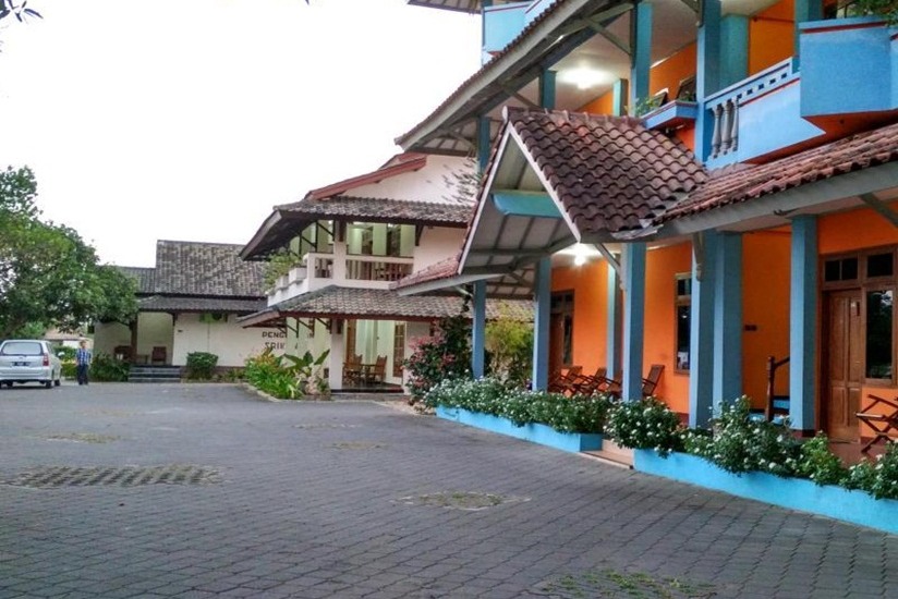 Srikandi Hotel & Restaurant